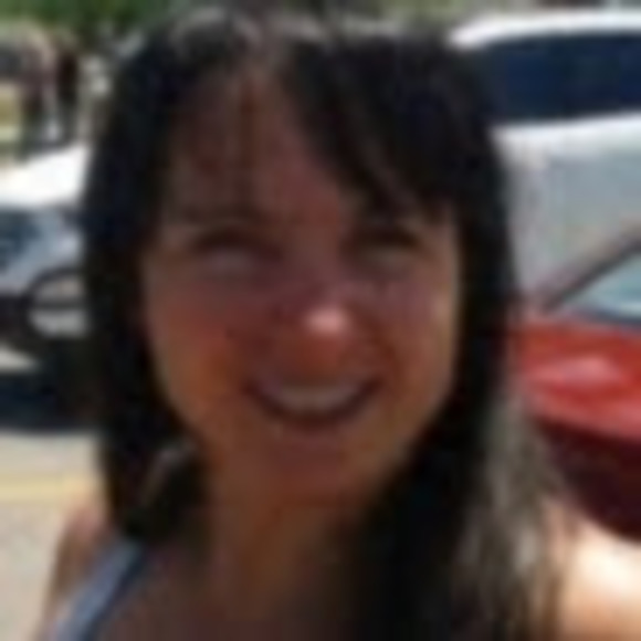 Meet your Posher, Nicole - Picture 1 of 1